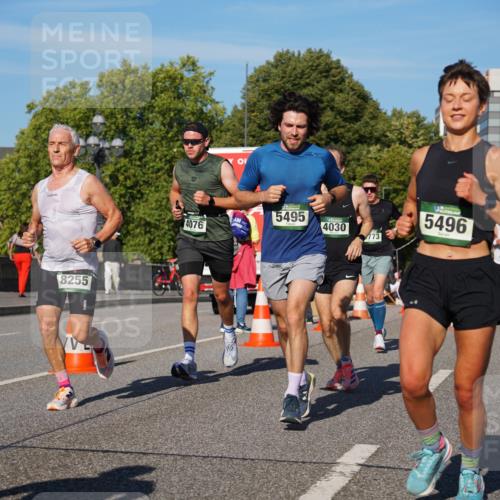 07.09.2025 - BARMER Alsterlauf Yannick Fuchs http://msf.ph/oto/8755731 07.09.2025 09:38:01 Laufen 8255, 5495, 4076, 4030, 5496, 1569, 4885, 2745 meine-sportfotos.de
