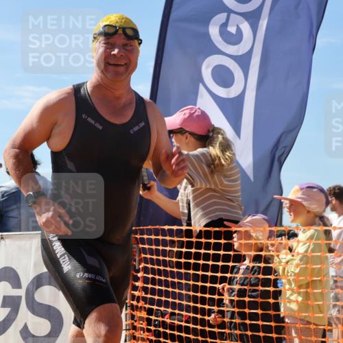07.09.2025 - 19. Norderstedt Triathlon Luisa Fischer http://msf.ph/oto/8755844 07.09.2025 11:45:09 Schwimmen 195, 282, 697, 851, 852, 898, 1237, 1307 meine-sportfotos.de
