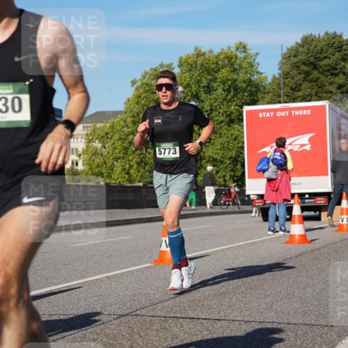 07.09.2025 - BARMER Alsterlauf Yannick Fuchs http://msf.ph/oto/8755874 07.09.2025 09:38:03 Laufen 4030, 5773, 4575 meine-sportfotos.de