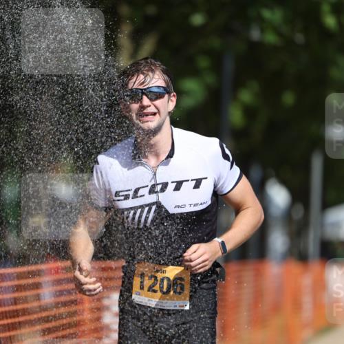 07.09.2025 - 19. Norderstedt Triathlon Michael Strokosch http://msf.ph/oto/8755903 07.09.2025 12:03:16 Laufen 1206 meine-sportfotos.de