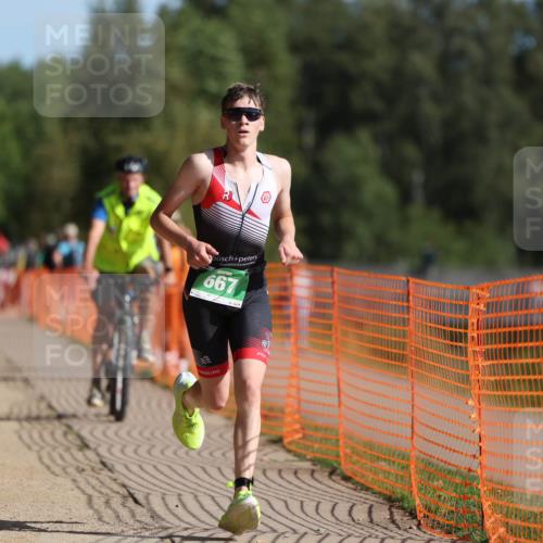 07.09.2025 - 19. Norderstedt Triathlon Michael Strokosch http://msf.ph/oto/8756000 07.09.2025 10:42:01 Laufen 667 meine-sportfotos.de