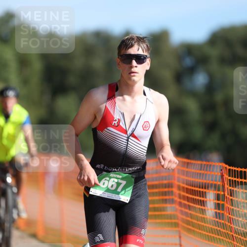 07.09.2025 - 19. Norderstedt Triathlon Michael Strokosch http://msf.ph/oto/8756065 07.09.2025 10:42:03 Laufen 667 meine-sportfotos.de