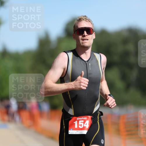 07.09.2025 - 19. Norderstedt Triathlon Michael Strokosch http://msf.ph/oto/8756069 07.09.2025 12:03:25 Laufen 154 meine-sportfotos.de