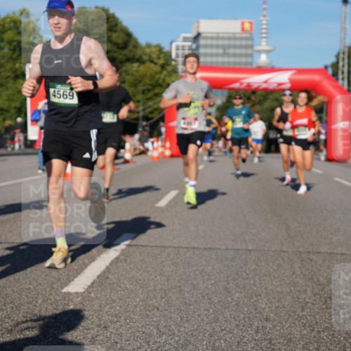 07.09.2025 - BARMER Alsterlauf Yannick Fuchs http://msf.ph/oto/8756089 07.09.2025 09:38:07 Laufen 4569 meine-sportfotos.de