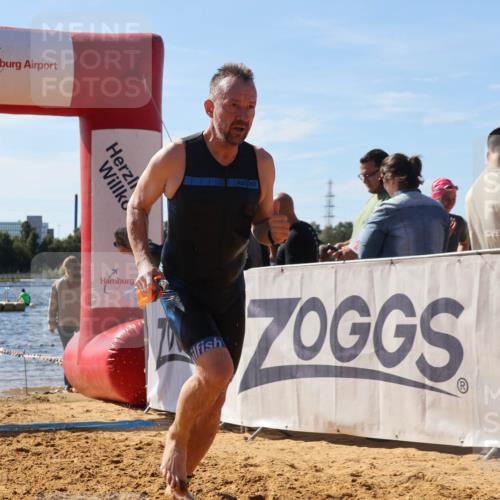 07.09.2025 - 19. Norderstedt Triathlon Luisa Fischer http://msf.ph/oto/8756196 07.09.2025 11:45:40 Schwimmen 696, 850 meine-sportfotos.de