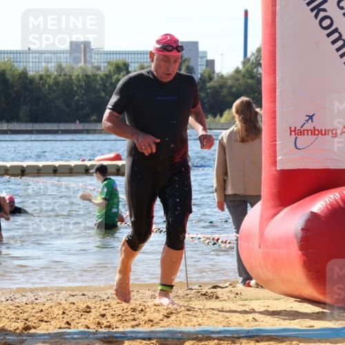 07.09.2025 - 19. Norderstedt Triathlon Luisa Fischer http://msf.ph/oto/8756238 07.09.2025 11:45:51 Schwimmen 727, 780 meine-sportfotos.de