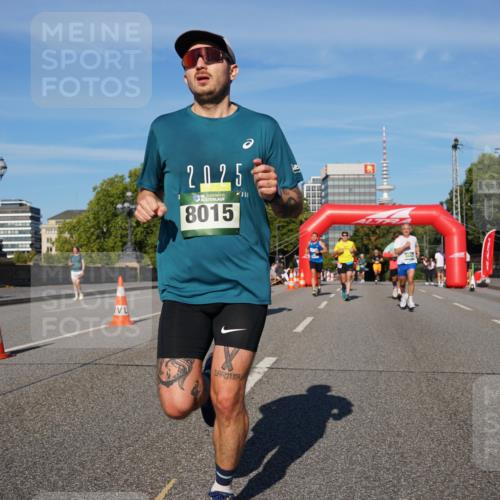 07.09.2025 - BARMER Alsterlauf Yannick Fuchs http://msf.ph/oto/8756265 07.09.2025 09:38:10 Laufen 2, 0, 25, 36, 8015 meine-sportfotos.de