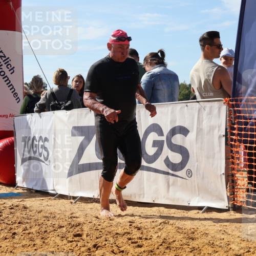 07.09.2025 - 19. Norderstedt Triathlon Luisa Fischer http://msf.ph/oto/8756295 07.09.2025 11:45:54 Schwimmen 727, 780 meine-sportfotos.de