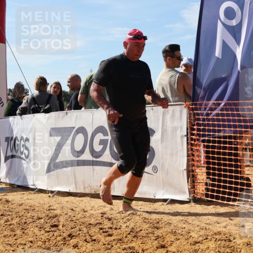 07.09.2025 - 19. Norderstedt Triathlon Luisa Fischer http://msf.ph/oto/8756308 07.09.2025 11:45:54 Schwimmen 727, 780 meine-sportfotos.de