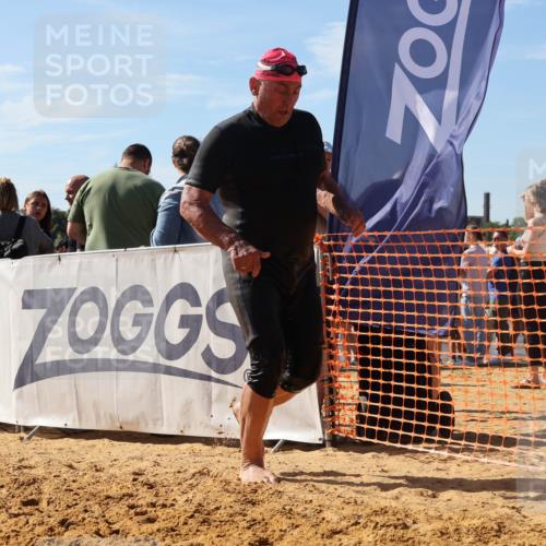 07.09.2025 - 19. Norderstedt Triathlon Luisa Fischer http://msf.ph/oto/8756314 07.09.2025 11:45:54 Schwimmen 727, 780 meine-sportfotos.de