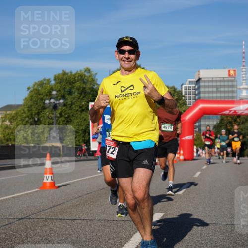 07.09.2025 - BARMER Alsterlauf Yannick Fuchs http://msf.ph/oto/8756406 07.09.2025 09:38:15 Laufen 1111, 3, 72, 4974 meine-sportfotos.de