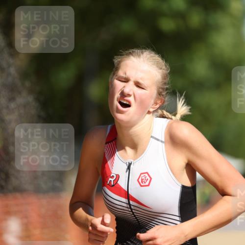 07.09.2025 - 19. Norderstedt Triathlon Michael Strokosch http://msf.ph/oto/8756459 07.09.2025 12:03:47 Laufen 1170, 1305 meine-sportfotos.de