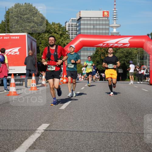 07.09.2025 - BARMER Alsterlauf Yannick Fuchs http://msf.ph/oto/8756489 07.09.2025 09:38:18 Laufen 8163, 4391, 4683, 6262 meine-sportfotos.de