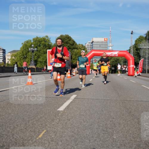 07.09.2025 - BARMER Alsterlauf Yannick Fuchs http://msf.ph/oto/8756561 07.09.2025 09:38:19 Laufen 8163, 4091 meine-sportfotos.de