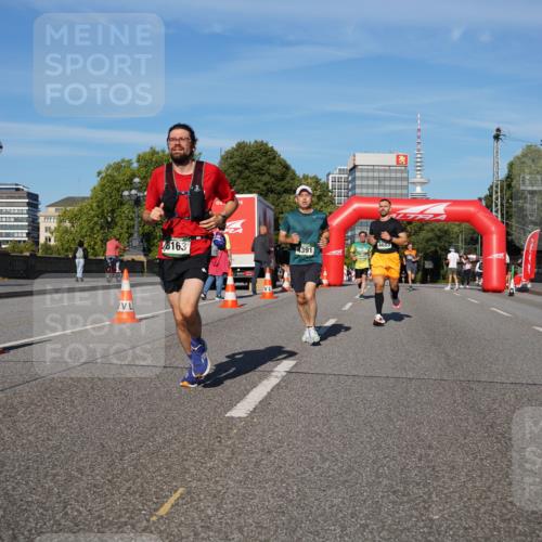 07.09.2025 - BARMER Alsterlauf Yannick Fuchs http://msf.ph/oto/8756590 07.09.2025 09:38:20 Laufen 8163, 4391, 4683 meine-sportfotos.de
