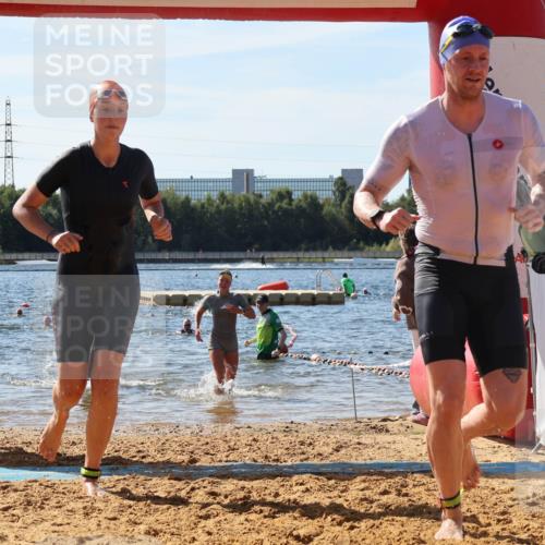 07.09.2025 - 19. Norderstedt Triathlon Luisa Fischer http://msf.ph/oto/8756676 07.09.2025 11:46:27 Schwimmen 169, 244, 258, 724, 737 meine-sportfotos.de