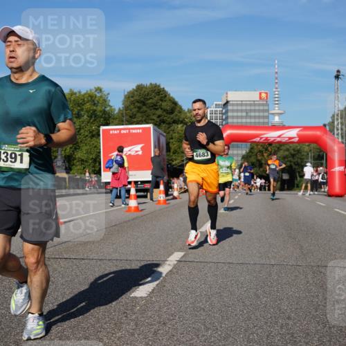 07.09.2025 - BARMER Alsterlauf Yannick Fuchs http://msf.ph/oto/8756683 07.09.2025 09:38:21 Laufen 4391, 4683, 6262 meine-sportfotos.de