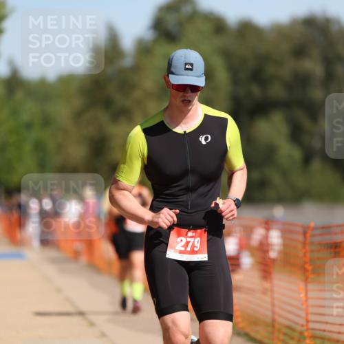 07.09.2025 - 19. Norderstedt Triathlon Michael Strokosch http://msf.ph/oto/8756712 07.09.2025 12:04:05 Laufen 279, 1183, 1278 meine-sportfotos.de