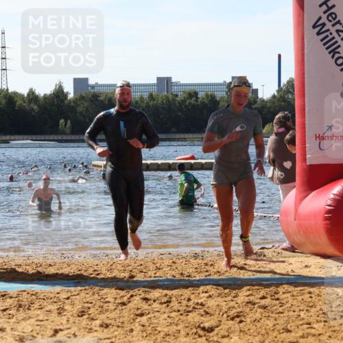 07.09.2025 - 19. Norderstedt Triathlon Luisa Fischer http://msf.ph/oto/8756748 07.09.2025 11:46:32 Schwimmen 244, 258, 724, 737 meine-sportfotos.de