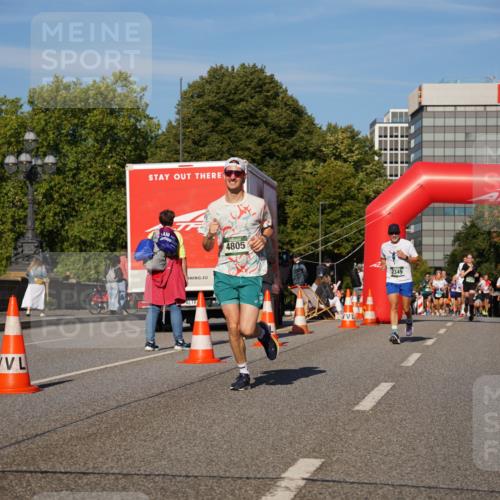 07.09.2025 - BARMER Alsterlauf Yannick Fuchs http://msf.ph/oto/8756950 07.09.2025 09:38:30 Laufen 4805, 2349 meine-sportfotos.de