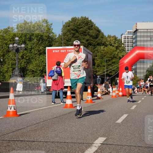 07.09.2025 - BARMER Alsterlauf Yannick Fuchs http://msf.ph/oto/8756959 07.09.2025 09:38:30 Laufen 4805, 2349 meine-sportfotos.de