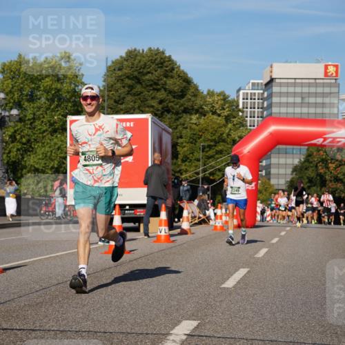07.09.2025 - BARMER Alsterlauf Yannick Fuchs http://msf.ph/oto/8756993 07.09.2025 09:38:31 Laufen 4805, 2349 meine-sportfotos.de