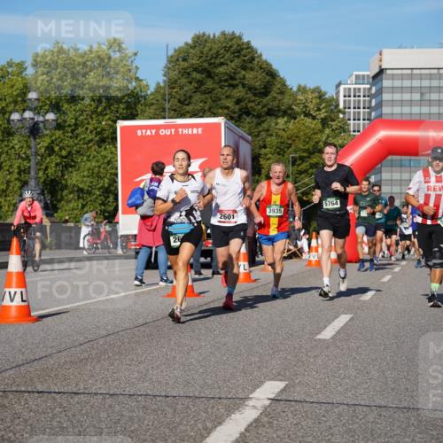 07.09.2025 - BARMER Alsterlauf Yannick Fuchs http://msf.ph/oto/8757004 07.09.2025 09:38:41 Laufen 26, 2601, 5764, 3935, 5355 meine-sportfotos.de
