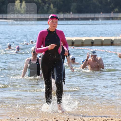 07.09.2025 - 19. Norderstedt Triathlon Luisa Fischer http://msf.ph/oto/8757009 07.09.2025 11:46:55 Schwimmen 1248, 1382 meine-sportfotos.de