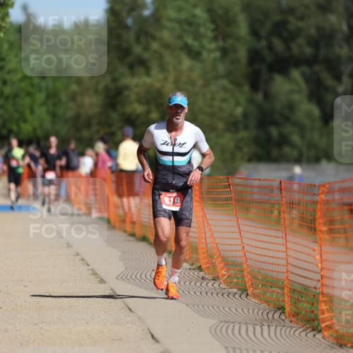 07.09.2025 - 19. Norderstedt Triathlon Michael Strokosch http://msf.ph/oto/8757200 07.09.2025 12:04:26 Laufen 191, 303, 736, 819 meine-sportfotos.de