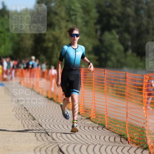 07.09.2025 - 19. Norderstedt Triathlon Michael Strokosch http://msf.ph/oto/8757296 07.09.2025 10:43:09 Laufen 685 meine-sportfotos.de