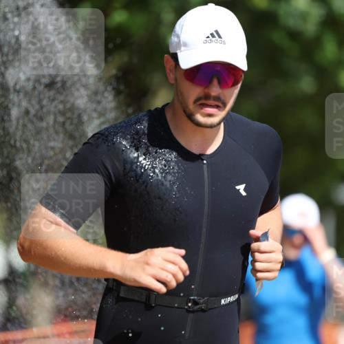 07.09.2025 - 19. Norderstedt Triathlon Michael Strokosch http://msf.ph/oto/8757342 07.09.2025 12:04:30 Laufen 191, 303, 736, 819 meine-sportfotos.de