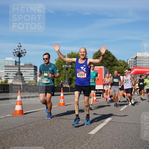 07.09.2025 - BARMER Alsterlauf Yannick Fuchs http://msf.ph/oto/8757362 07.09.2025 09:38:48 Laufen 5798, 2201, 160, 357, 2258, 3874, 5591, 4224 meine-sportfotos.de