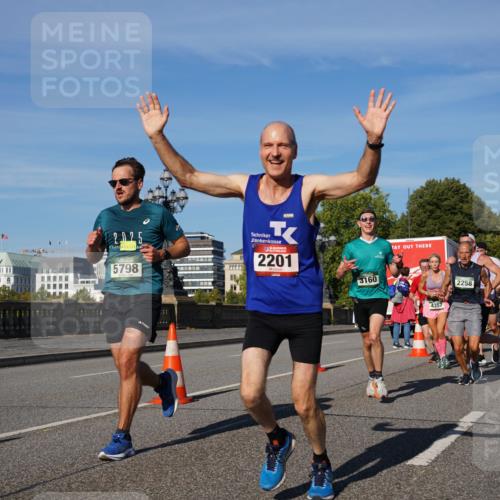 07.09.2025 - BARMER Alsterlauf Yannick Fuchs http://msf.ph/oto/8757402 07.09.2025 09:38:49 Laufen 5798, 2201, 3160, 4357, 2258, 2935, 5, 4224 meine-sportfotos.de