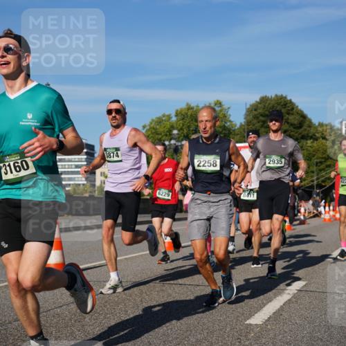 07.09.2025 - BARMER Alsterlauf Yannick Fuchs http://msf.ph/oto/8757489 07.09.2025 09:38:50 Laufen 3160, 3874, 2258, 2935, 1800, 6229, 4224 meine-sportfotos.de