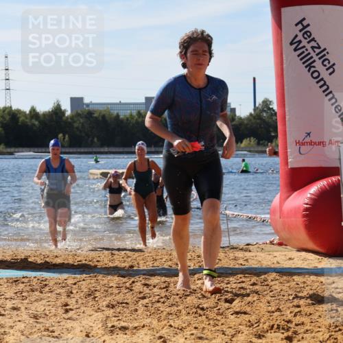 07.09.2025 - 19. Norderstedt Triathlon Luisa Fischer http://msf.ph/oto/8757498 07.09.2025 11:47:31 Schwimmen 239, 243, 1243, 1277 meine-sportfotos.de