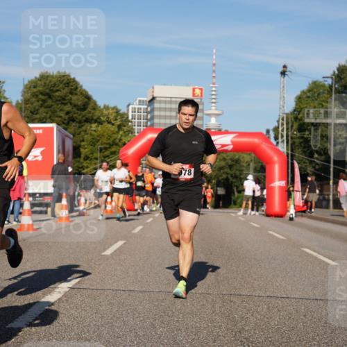 07.09.2025 - BARMER Alsterlauf Yannick Fuchs http://msf.ph/oto/8757616 07.09.2025 09:38:52 Laufen 5591, 078 meine-sportfotos.de