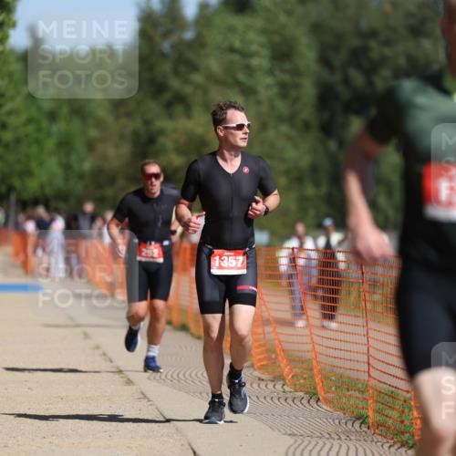 07.09.2025 - 19. Norderstedt Triathlon Michael Strokosch http://msf.ph/oto/8757636 07.09.2025 12:04:40 Laufen 138, 252, 1357 meine-sportfotos.de