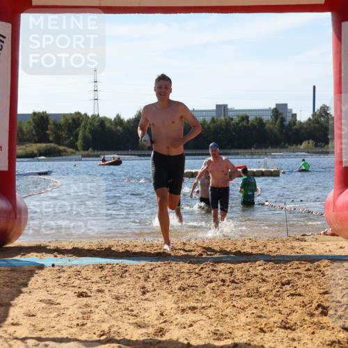 07.09.2025 - 19. Norderstedt Triathlon Luisa Fischer http://msf.ph/oto/8757646 07.09.2025 11:47:45 Schwimmen 239, 1243, 1277, 1311, 1331, 1339, 1369, 1392, 1398 meine-sportfotos.de