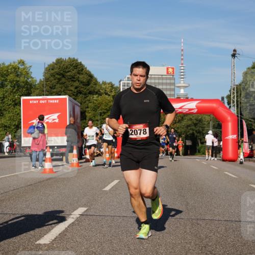 07.09.2025 - BARMER Alsterlauf Yannick Fuchs http://msf.ph/oto/8757652 07.09.2025 09:38:53 Laufen 3727, 5150, 2078 meine-sportfotos.de