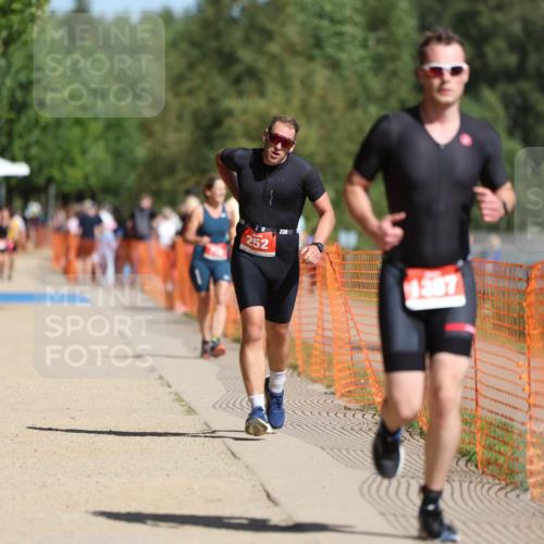 07.09.2025 - 19. Norderstedt Triathlon Michael Strokosch http://msf.ph/oto/8757670 07.09.2025 12:04:42 Laufen 138, 252, 1357 meine-sportfotos.de
