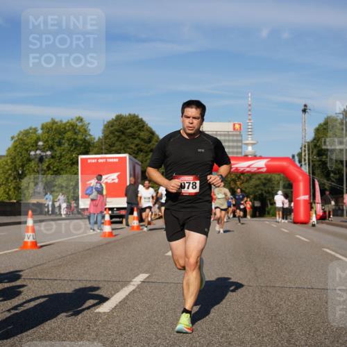07.09.2025 - BARMER Alsterlauf Yannick Fuchs http://msf.ph/oto/8757676 07.09.2025 09:38:53 Laufen 078 meine-sportfotos.de