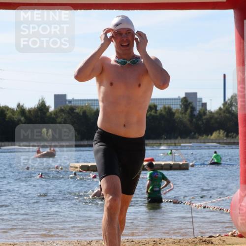 07.09.2025 - 19. Norderstedt Triathlon Luisa Fischer http://msf.ph/oto/8757698 07.09.2025 11:47:53 Schwimmen 139, 1311, 1369, 1392, 1398 meine-sportfotos.de