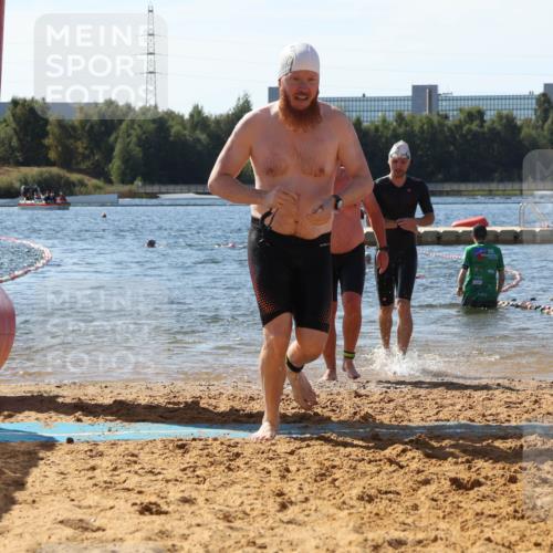 07.09.2025 - 19. Norderstedt Triathlon Luisa Fischer http://msf.ph/oto/8757727 07.09.2025 11:48:07 Schwimmen 227, 260, 1397 meine-sportfotos.de