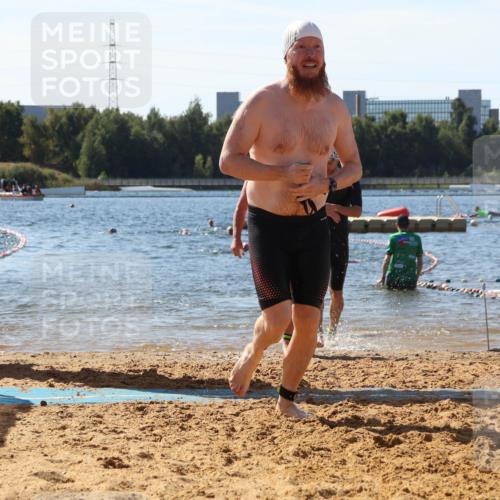 07.09.2025 - 19. Norderstedt Triathlon Luisa Fischer http://msf.ph/oto/8757736 07.09.2025 11:48:07 Schwimmen 227, 260, 1397 meine-sportfotos.de