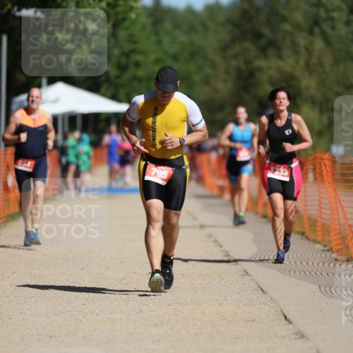 07.09.2025 - 19. Norderstedt Triathlon Michael Strokosch http://msf.ph/oto/8757905 07.09.2025 12:05:08 Laufen 795, 833, 1333 meine-sportfotos.de