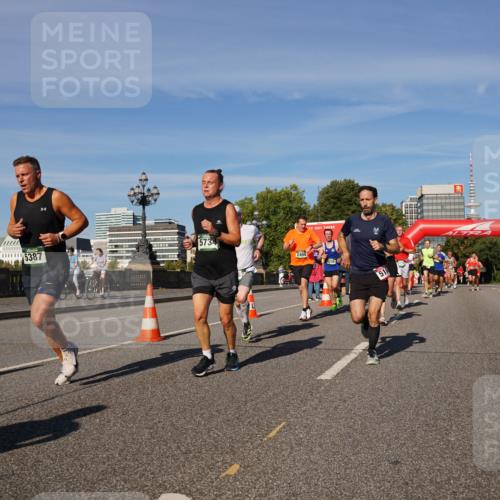 07.09.2025 - BARMER Alsterlauf Yannick Fuchs http://msf.ph/oto/8757927 07.09.2025 09:38:59 Laufen 5387, 5734, 2404, 51 meine-sportfotos.de