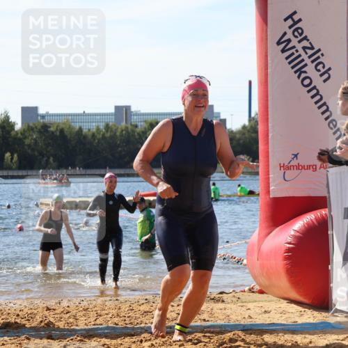 07.09.2025 - 19. Norderstedt Triathlon Luisa Fischer http://msf.ph/oto/8757986 07.09.2025 11:48:44 Schwimmen 208, 767, 808, 1242 meine-sportfotos.de