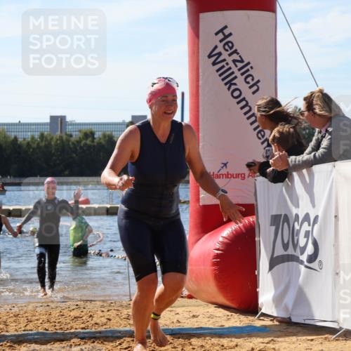 07.09.2025 - 19. Norderstedt Triathlon Luisa Fischer http://msf.ph/oto/8757988 07.09.2025 11:48:44 Schwimmen 208, 767, 808, 1242 meine-sportfotos.de