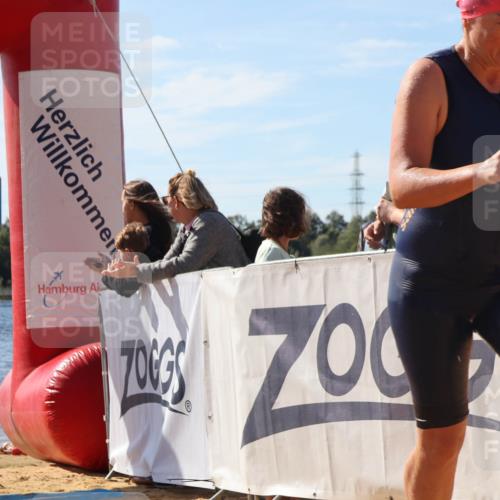 07.09.2025 - 19. Norderstedt Triathlon Luisa Fischer http://msf.ph/oto/8758014 07.09.2025 11:48:46 Schwimmen 208, 767, 808, 1242 meine-sportfotos.de