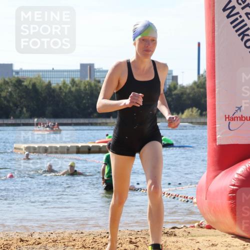 07.09.2025 - 19. Norderstedt Triathlon Luisa Fischer http://msf.ph/oto/8758057 07.09.2025 11:48:51 Schwimmen 208, 767, 1242 meine-sportfotos.de